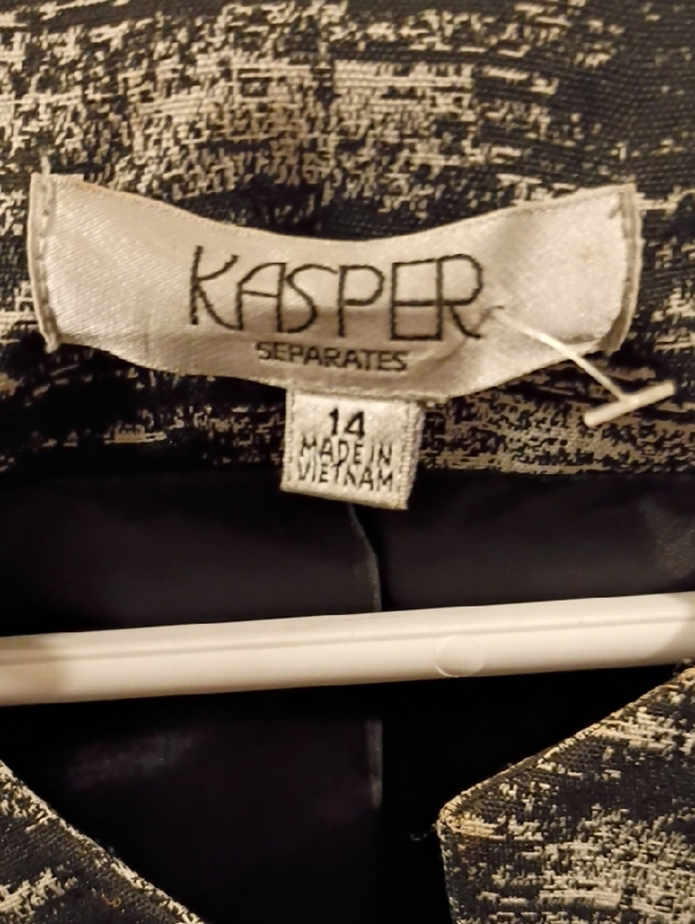 Kasper Black and White Textured Open-Front Jacket - Picture 2 of 4